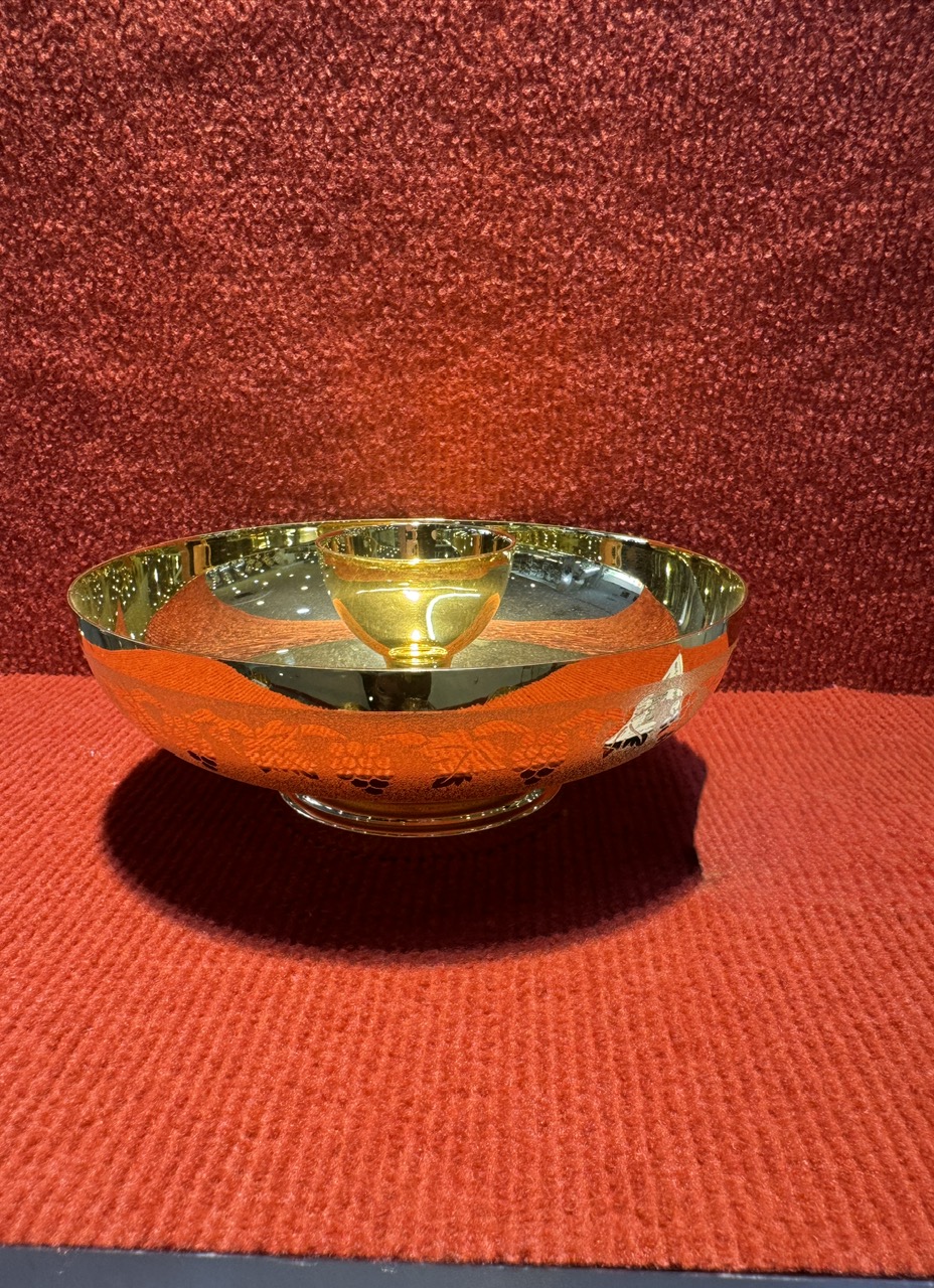 127*. Dĩa đựng bánh 18cm + ly rượu