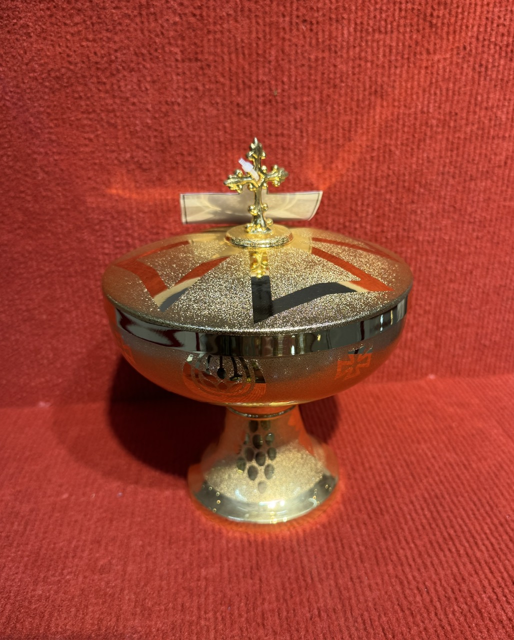 205*. Bình đồng tế thánh giá (15*21)cm