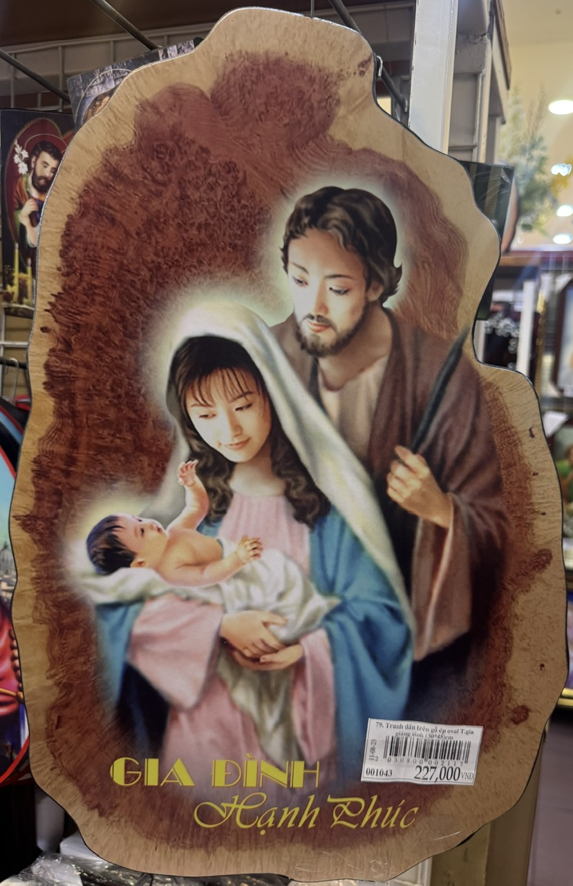 79. Tranh dán trên gỗ ép oval T.gia giáng sinh (30*45)cm 