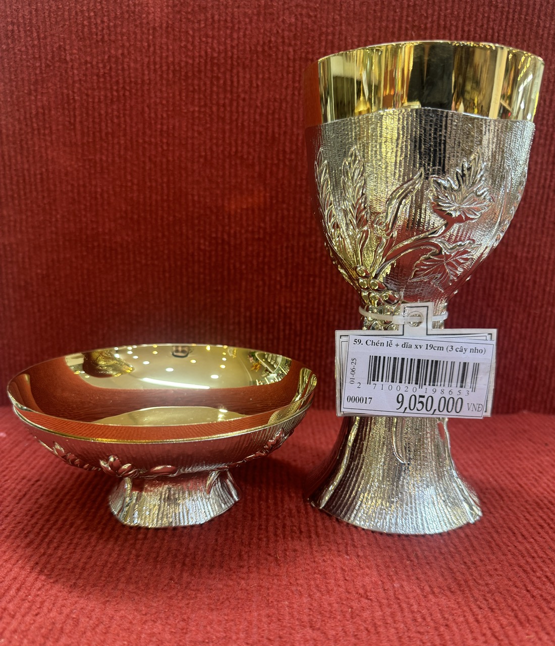 59. Chén lễ + dĩa xv 19cm (3 cây nho)