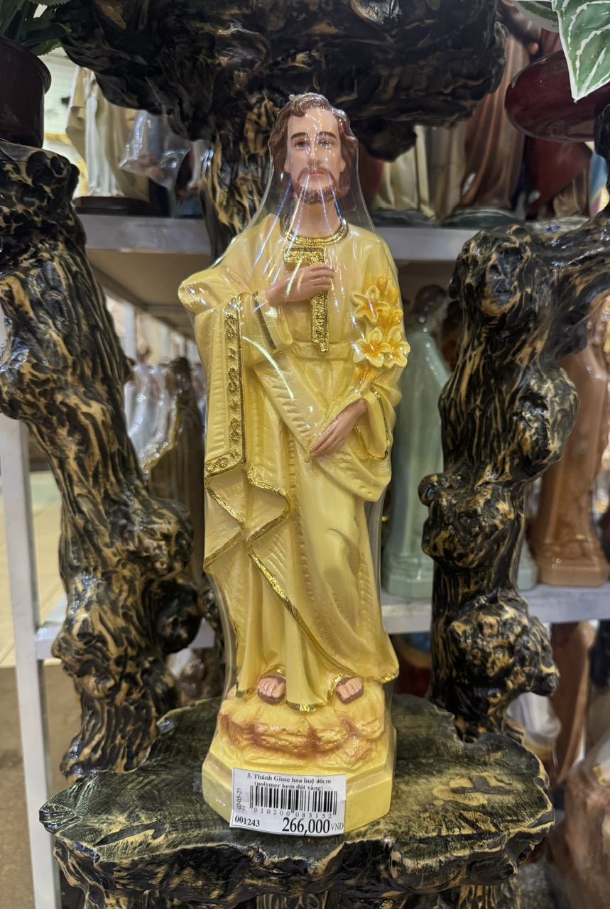 5. Thánh Giuse hoa huệ 40cm (polymer kem dát vàng)